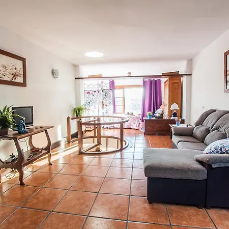 Casa Maestro Lolo Дом отдыха Фамара